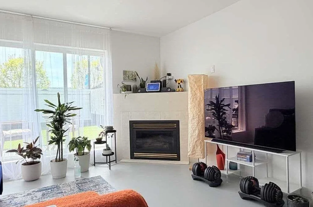 204 22347 LOUGHEED HIGHWAY, Maple Ridge BC V2X 2T3, Maple Ridge BC — Residential for Sale - Photo 3