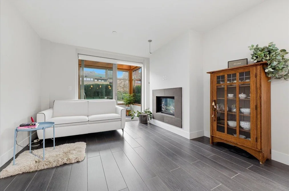 204 2388 MARINE DRIVE, West Vancouver BC V7V 1K8, West Vancouver BC — Residential for Sale - Photo 2