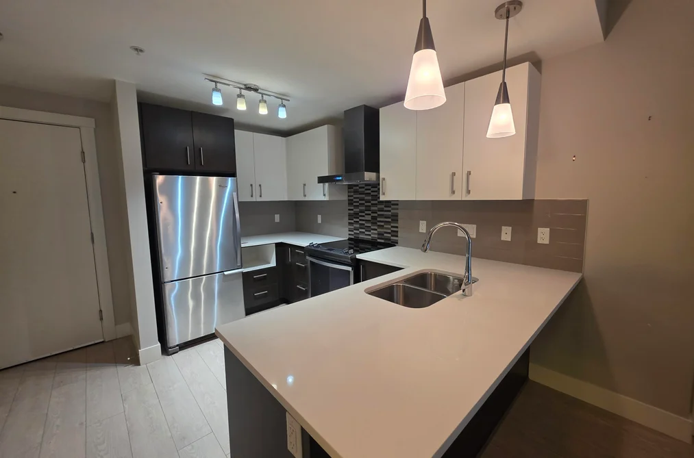 204 2460 KELLY AVENUE, Port Coquitlam BC V3C 1Y3, Port Coquitlam BC — Residential for Sale - Photo 3
