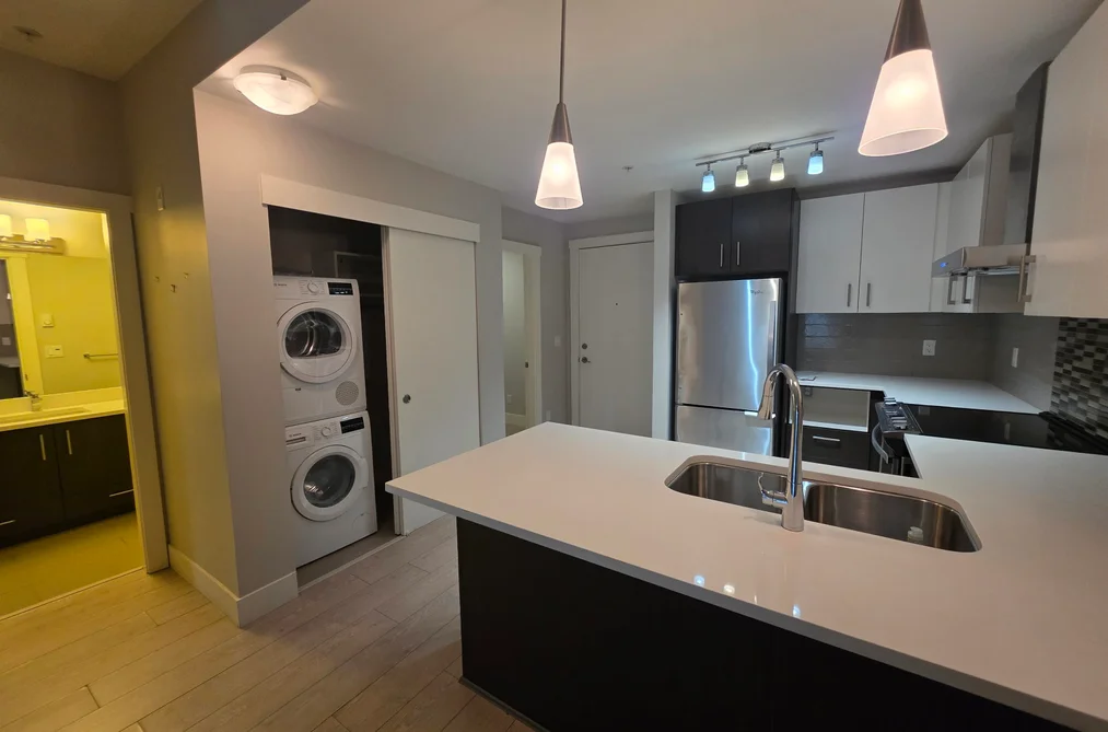 204 2460 KELLY AVENUE, Port Coquitlam BC V3C 1Y3, Port Coquitlam BC — Residential for Sale - Photo 4