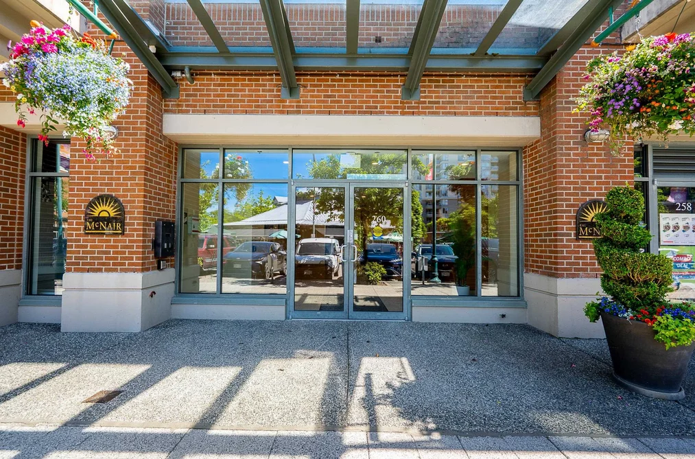 204 260 NEWPORT DRIVE, Port Moody BC V3H 5C6, Port Moody BC — Residential for Sale — Photo 3 of 33