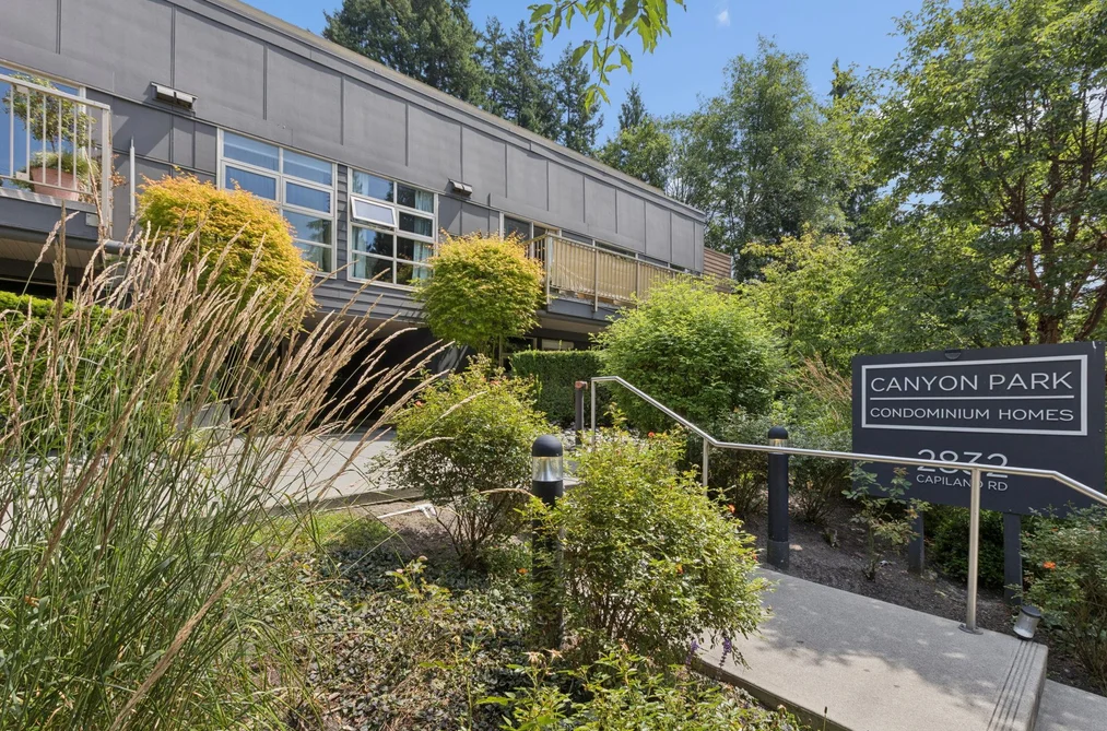 Condo for sale at 204 2832 Capilano Road North Vancouver British Columbia - MLS: R3168357