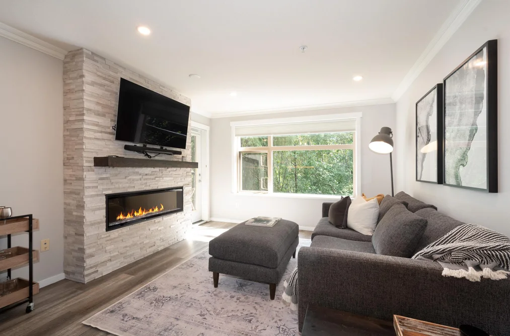 Condo for sale at 204 300 Klahanie Drive Port Moody British Columbia - MLS: R3167140
