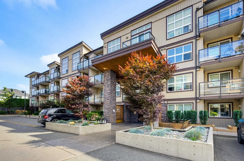 Condo for sale at 204 30525 Cardinal Avenue Abbotsford British Columbia - MLS: R3165645