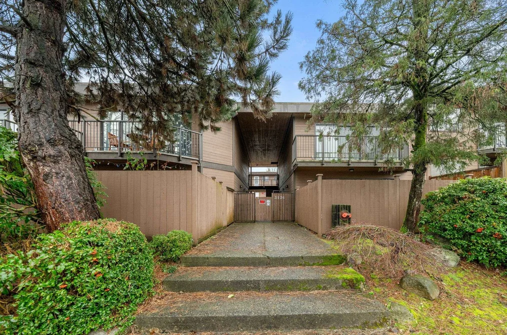 Condo for sale at 204 3136 Kingsway Vancouver British Columbia - MLS: R3100378