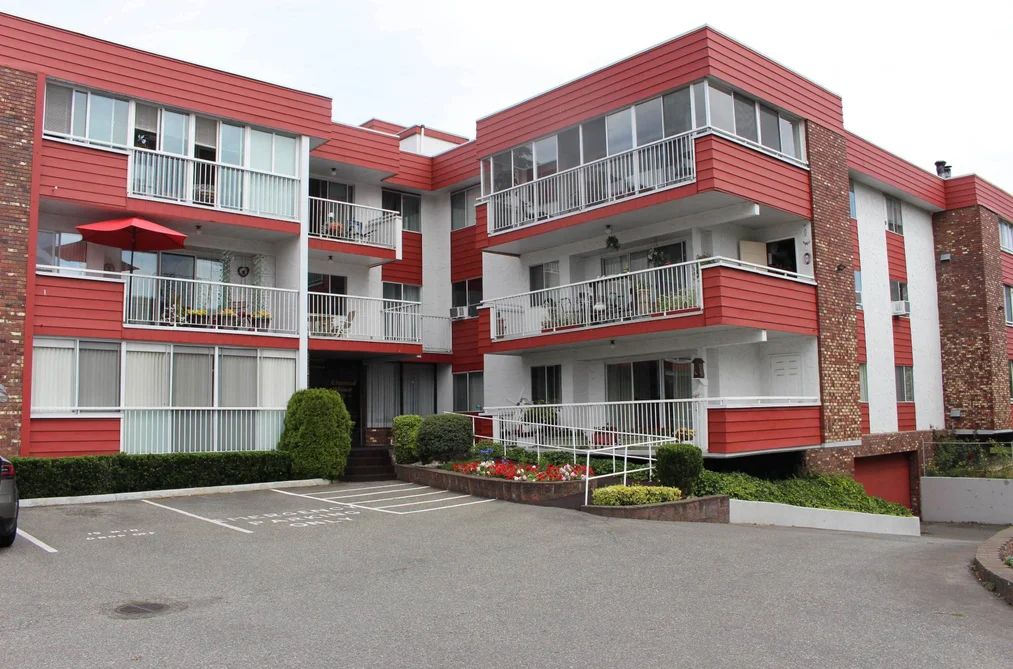 Condo for sale at 204 32025 Tims Avenue Abbotsford British Columbia - MLS: R3076767