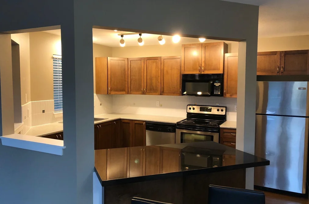 204 32725 GEORGE FERGUSON WAY, Abbotsford BC V2T 5M5, Abbotsford BC — Residential for Sale — Photo 4 of 34