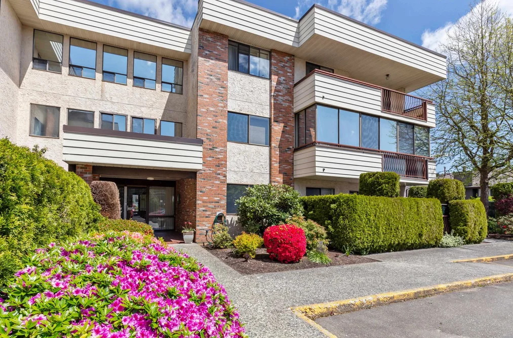 204 32885 GEORGE FERGUSON WAY, Abbotsford BC V2S 7X1, Abbotsford BC — Residential for Sale - Photo 2