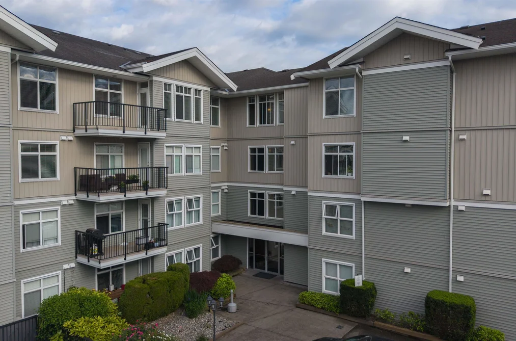 Condo for sale at 204 33255 Old Yale Road Abbotsford British Columbia - MLS: R3129304