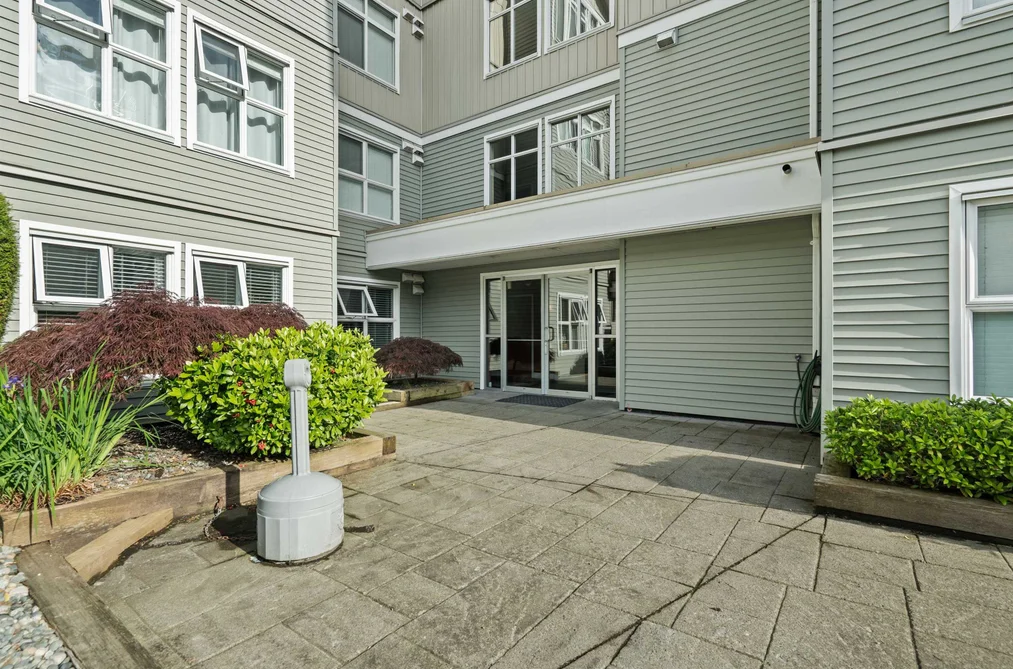 204 33255 OLD YALE ROAD, Abbotsford BC V2S 8R2, Abbotsford BC — Residential for Sale - Photo 2