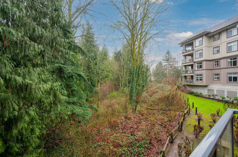 204 33328 E BOURQUIN CRESCENT, Abbotsford BC V2S 1Y1, Abbotsford BC — Residential for Sale - Photo 2