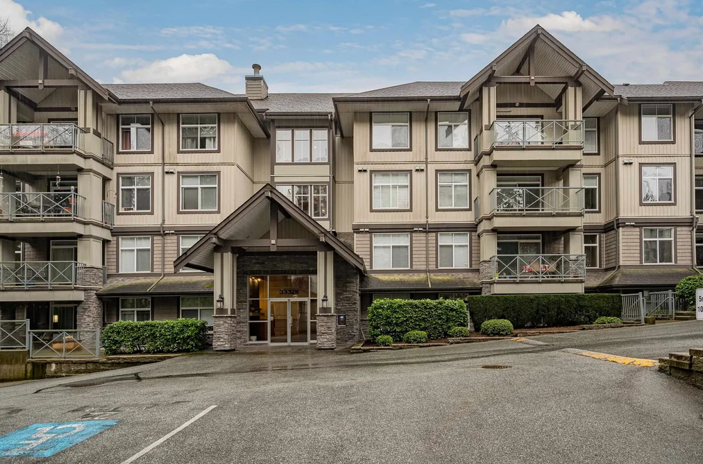 204 33328 E BOURQUIN CRESCENT, Abbotsford BC V2S 1Y1, Abbotsford BC — Residential for Sale - Photo 4