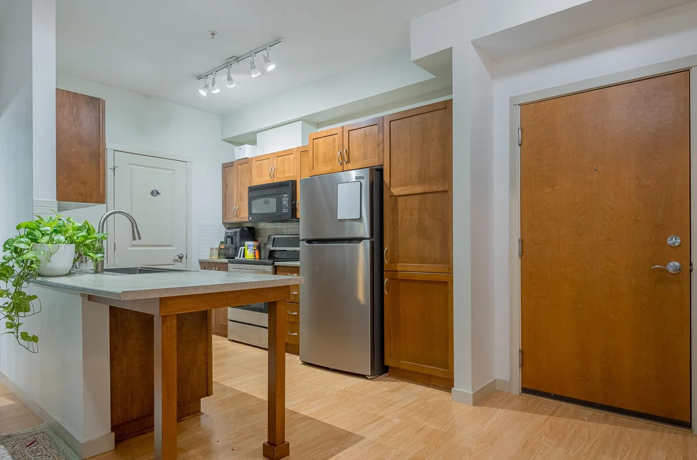 204 33328 E BOURQUIN CRESCENT, Abbotsford BC V2S 1Y1, Abbotsford BC — Residential for Sale - Photo 6