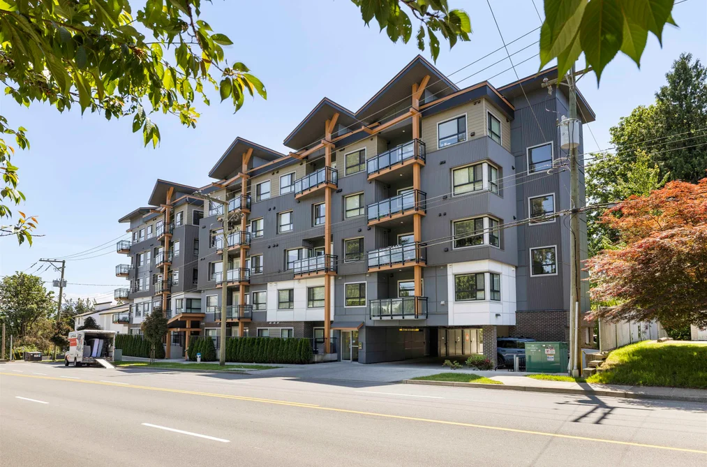 Condo for sale at 204 33568 George Ferguson Way Abbotsford British Columbia - MLS: R3132002