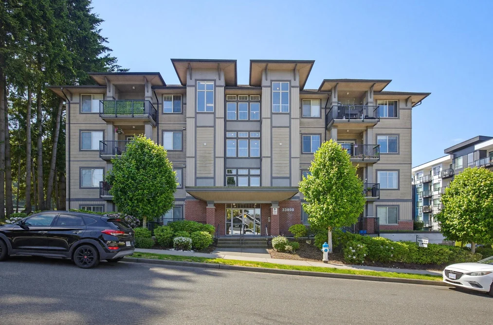 Condo for sale at 204 33898 Pine Street Abbotsford British Columbia - MLS: R3128873