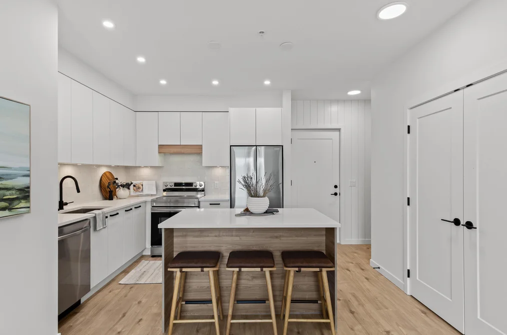 204 33920 BEST AVENUE, Mission BC V2V 0L9, Mission BC — Residential for Sale - Photo 2