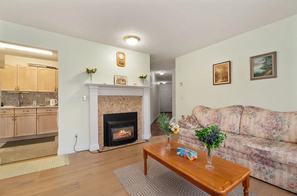 204 46000 FIRST AVENUE, Chilliwack BC V2P 1W1, Chilliwack BC — Residential for Sale - Photo 3