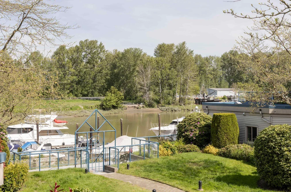Condo for sale at 204 4733 W River Road Delta British Columbia - MLS: R3119687