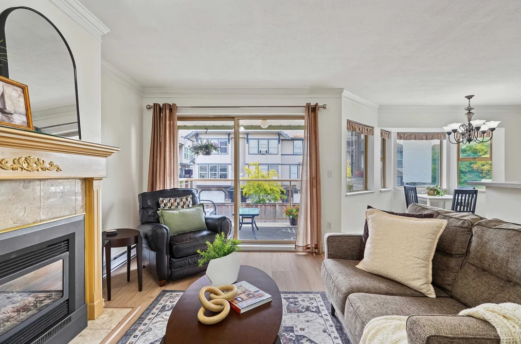 Condo for sale at 204 5464 201a Street Langley British Columbia - MLS: R3169883