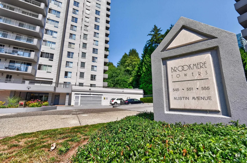 Condo for sale at 204 555 Austin Avenue Coquitlam British Columbia - MLS: R3157283