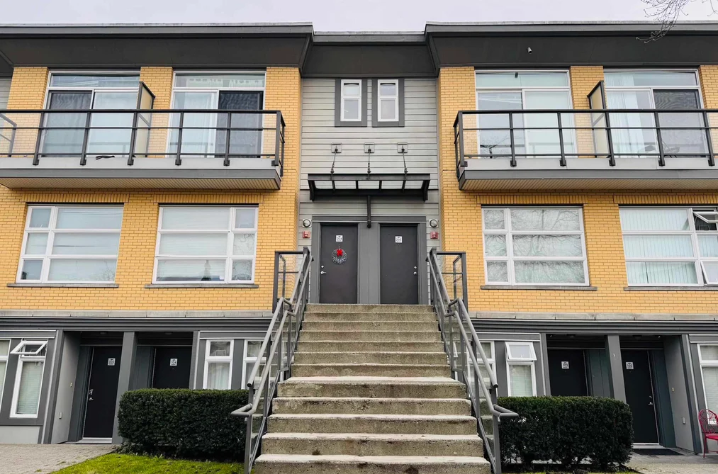 Townhouse for sale at 204 5568 Kings Road Vancouver British Columbia - MLS: R3068985