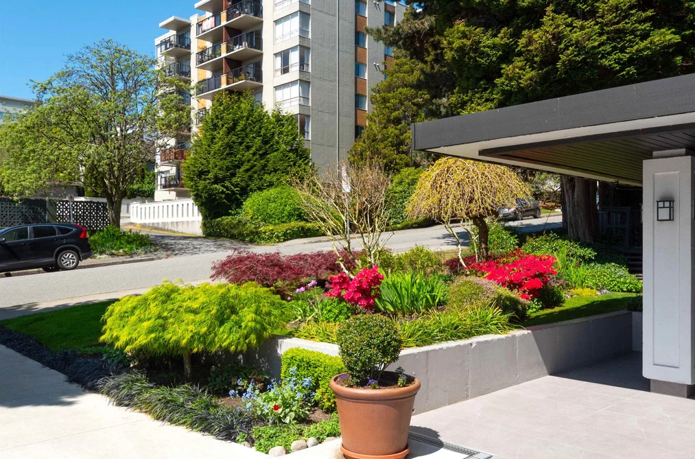 204 650 16TH STREET, West Vancouver BC V7V 3R9, West Vancouver BC — Residential for Sale - Photo 4