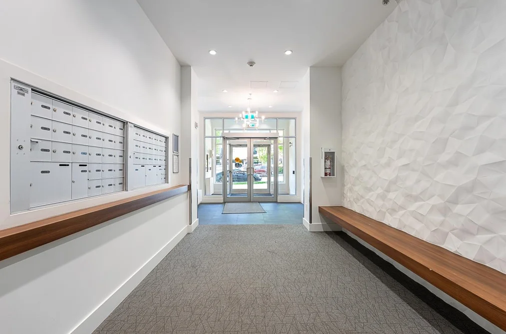 204 711 W 14TH STREET, North Vancouver BC V7M 3E8, North Vancouver BC — Residential for Sale - Photo 4