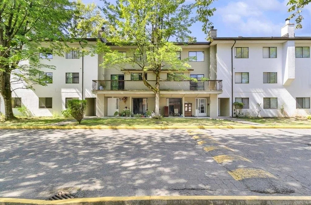 Condo for sale at 204 7119 133 Street Surrey British Columbia - MLS: R3114403