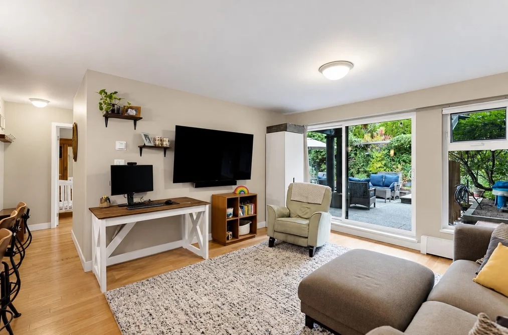 Condo for sale at 204 7377 Salisbury Avenue Burnaby British Columbia - MLS: R3167919