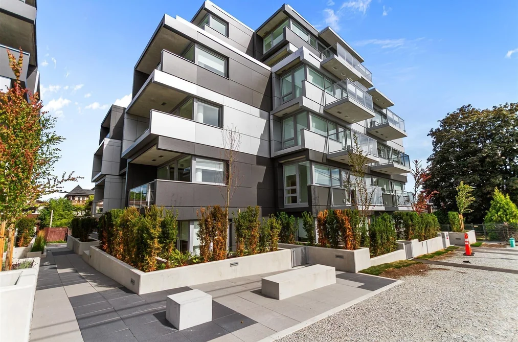 Condo for sale at 204 8120 Oak Street Vancouver British Columbia - MLS: R3168652