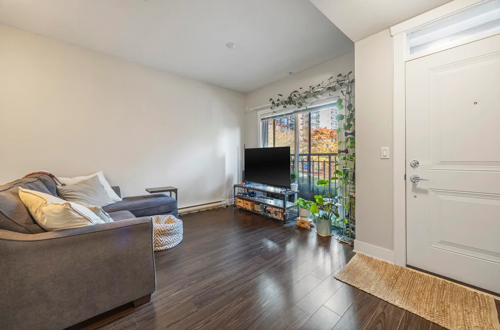 204-828 Royal Avenue, New Westminster, BC - Townhouse for Sale - Photo 5 of 17 204-828 Royal Avenue, New Westminster, BC - Townhouse for Sale - Photo 5 of 17