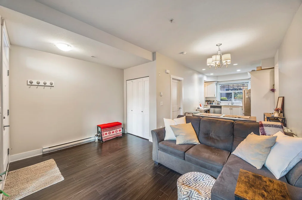 204-828 Royal Avenue, New Westminster, BC - Townhouse for Sale - Photo 6 of 17 204-828 Royal Avenue, New Westminster, BC - Townhouse for Sale - Photo 6 of 17