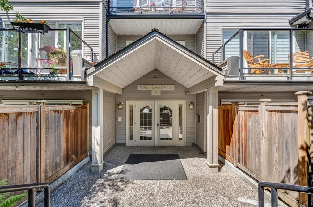 Condo for sale at 204 833 W 16th Avenue Vancouver British Columbia - MLS: R3137304