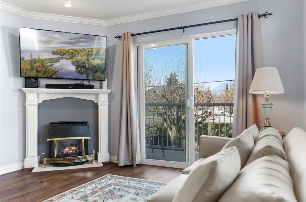 Condo for sale at 204 9175 Edward Street Chilliwack British Columbia - MLS: R3095540