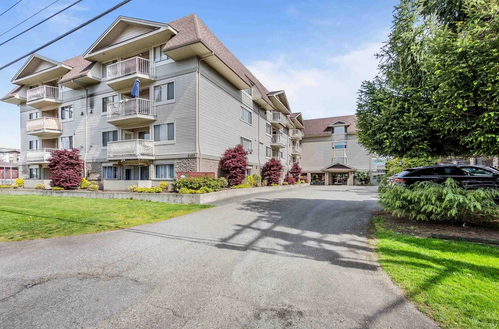 Condo for sale at 204 9186 Edward Street Chilliwack British Columbia - MLS: R3093032
