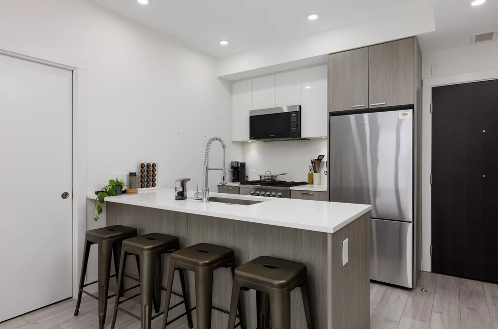 204 979 E 19TH AVENUE, Vancouver BC V5V 1K8, Vancouver BC — Residential for Sale - Photo 6