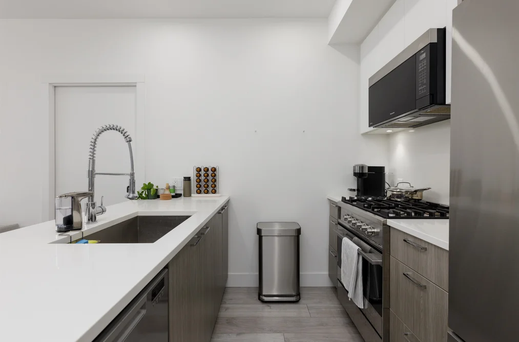 204 979 E 19TH AVENUE, Vancouver BC V5V 1K8, Vancouver BC — Residential for Sale - Photo 7