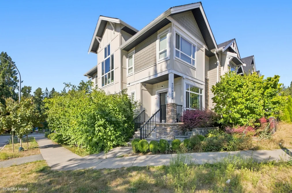 Row House (Non-Strata) for sale at 20403 86ave Avenue Langley British Columbia - MLS: R3155440