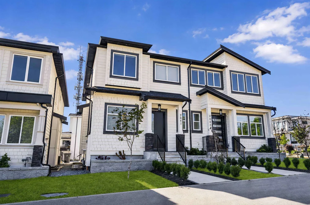Half Duplex for sale at 2041 168 Street Surrey British Columbia - MLS: R3154137