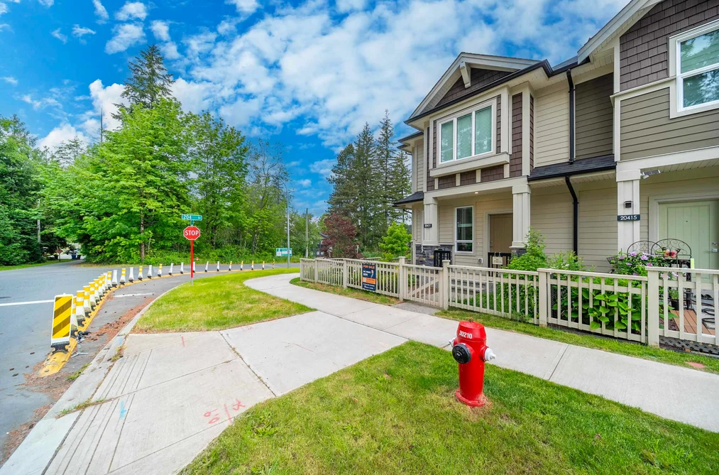 20411 76 AVENUE, Langley BC V2Y 3T1, Langley BC — Residential for Sale - Photo 2