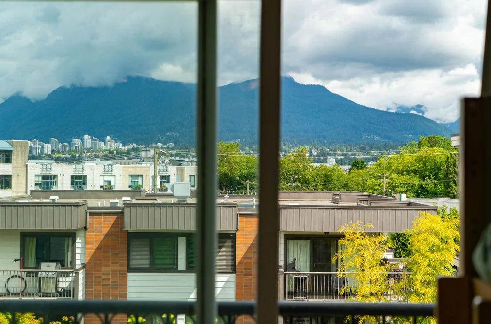 2042 TRIUMPH STREET, Vancouver BC V5L 1K8, Vancouver BC — Residential for Sale — Photo 25 of 40