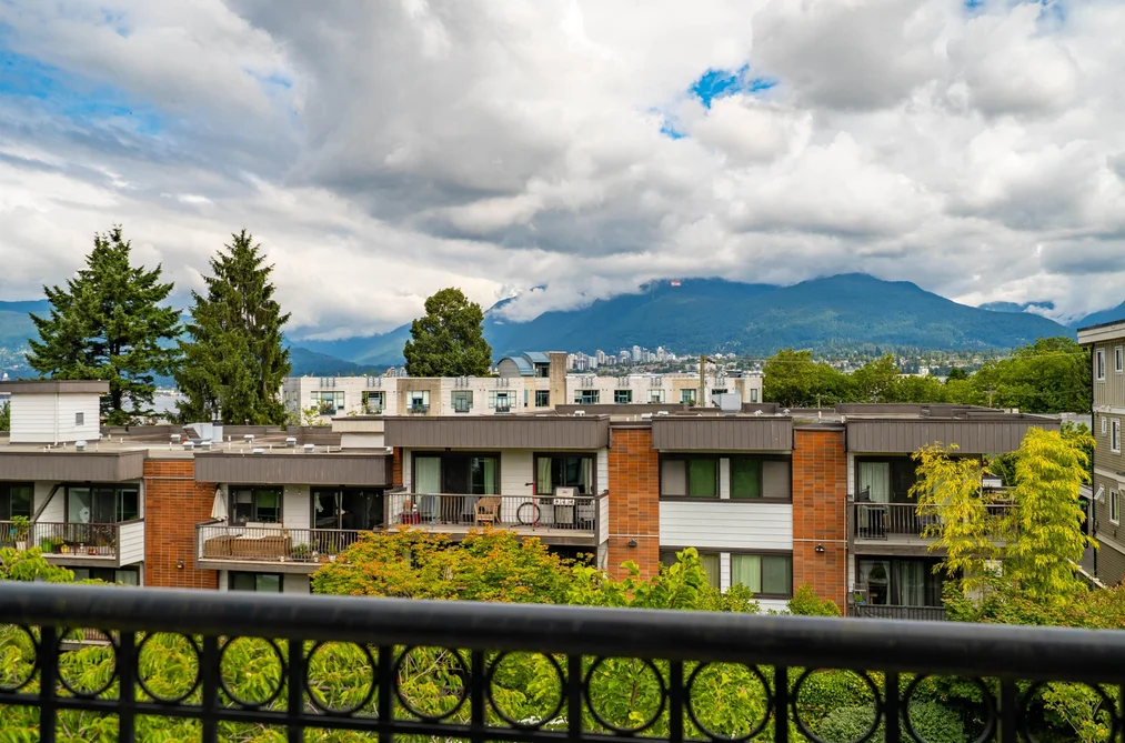 2042 TRIUMPH STREET, Vancouver BC V5L 1K8, Vancouver BC — Residential for Sale — Photo 37 of 40