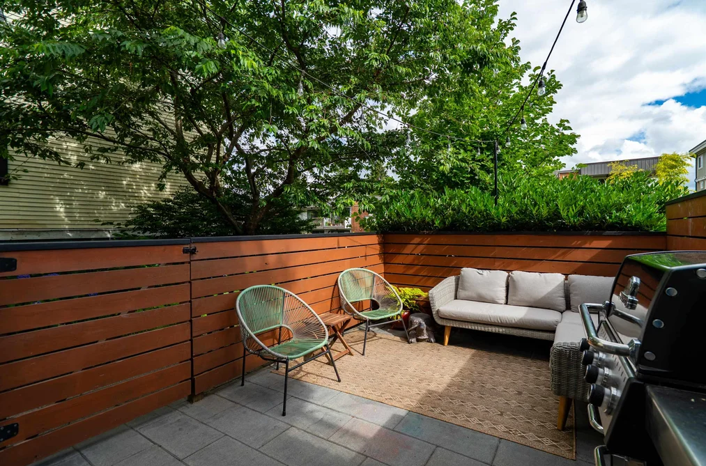 2042 TRIUMPH STREET, Vancouver BC V5L 1K8, Vancouver BC — Residential for Sale — Photo 4 of 40