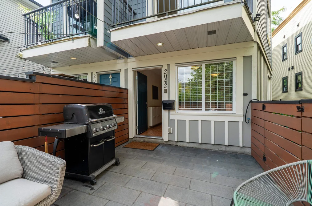 2042 TRIUMPH STREET, Vancouver BC V5L 1K8, Vancouver BC — Residential for Sale — Photo 5 of 40