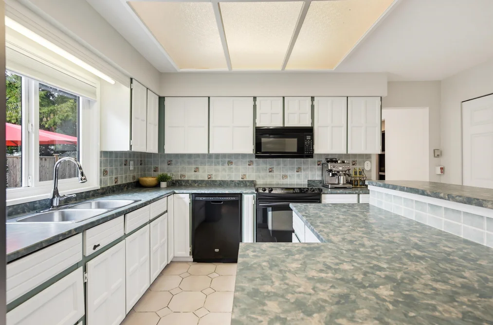 20461 46th Avenue, Langley, BC - House for Sale - Photo 11 of 38 20461 46th Avenue, Langley, BC - House for Sale - Photo 11 of 38