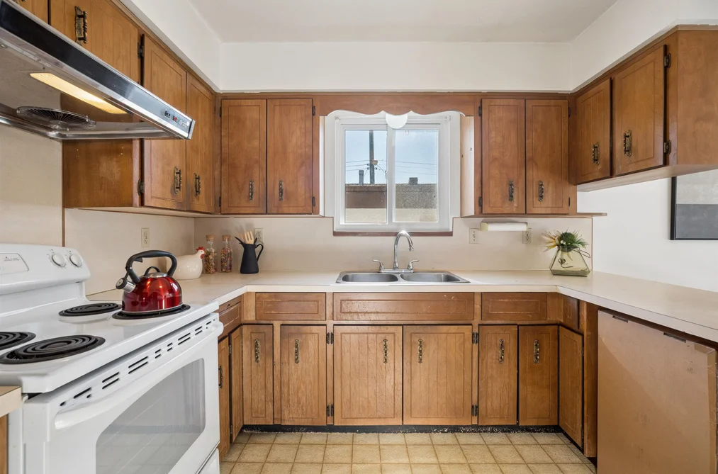2047 E 52ND AVENUE, Vancouver BC V5P 1W8, Vancouver BC — Residential for Sale — Photo 10 of 38