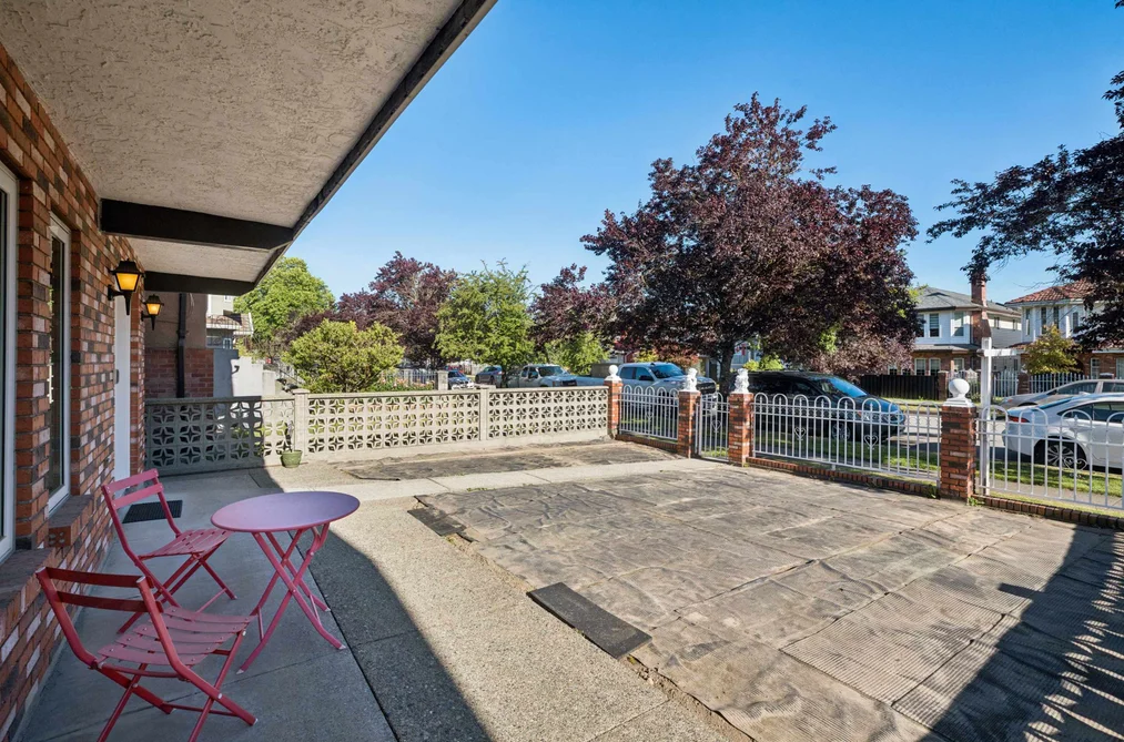 2047 E 52ND AVENUE, Vancouver BC V5P 1W8, Vancouver BC — Residential for Sale — Photo 3 of 38