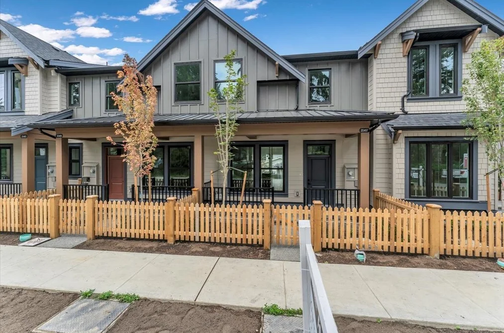 Row House (Non-Strata) for sale at 20487 74b Avenue Langley British Columbia - MLS: R3083081