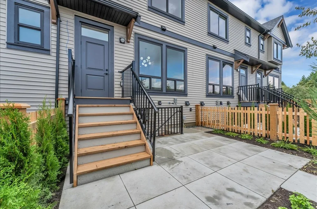 20487 74B AVENUE, Langley BC V2Y 1V5, Langley BC — Residential for Sale - Photo 2
