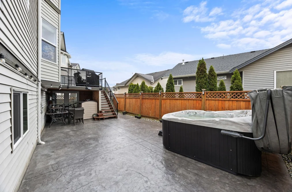 20496 67 AVENUE, Langley BC V2Y 2X9, Langley BC — Residential for Sale - Photo 2